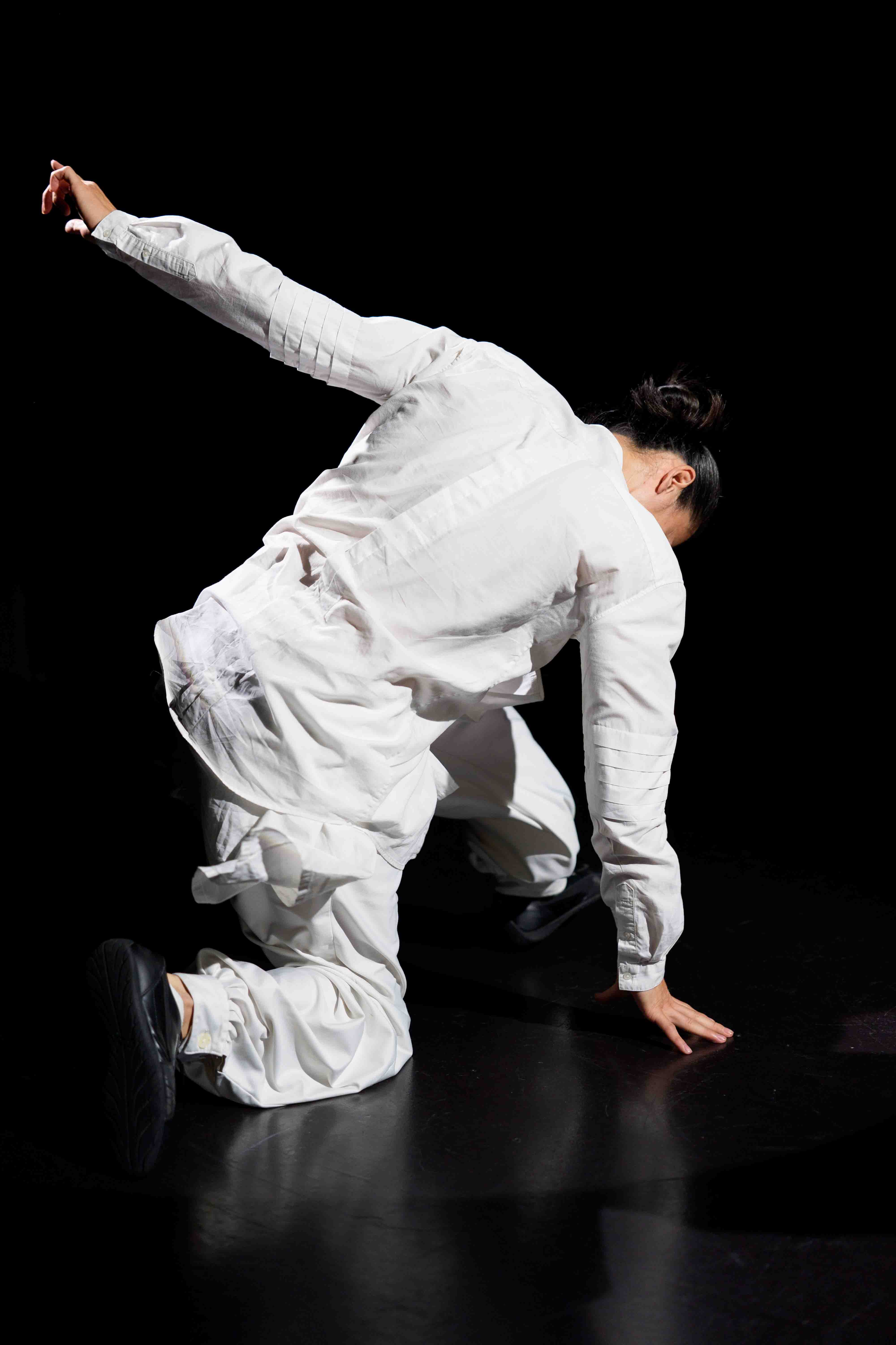 Breakdance Move beim Fotoworkshop mit Issue Park